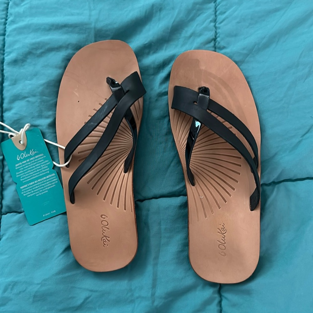 Olukai sandals Size 7